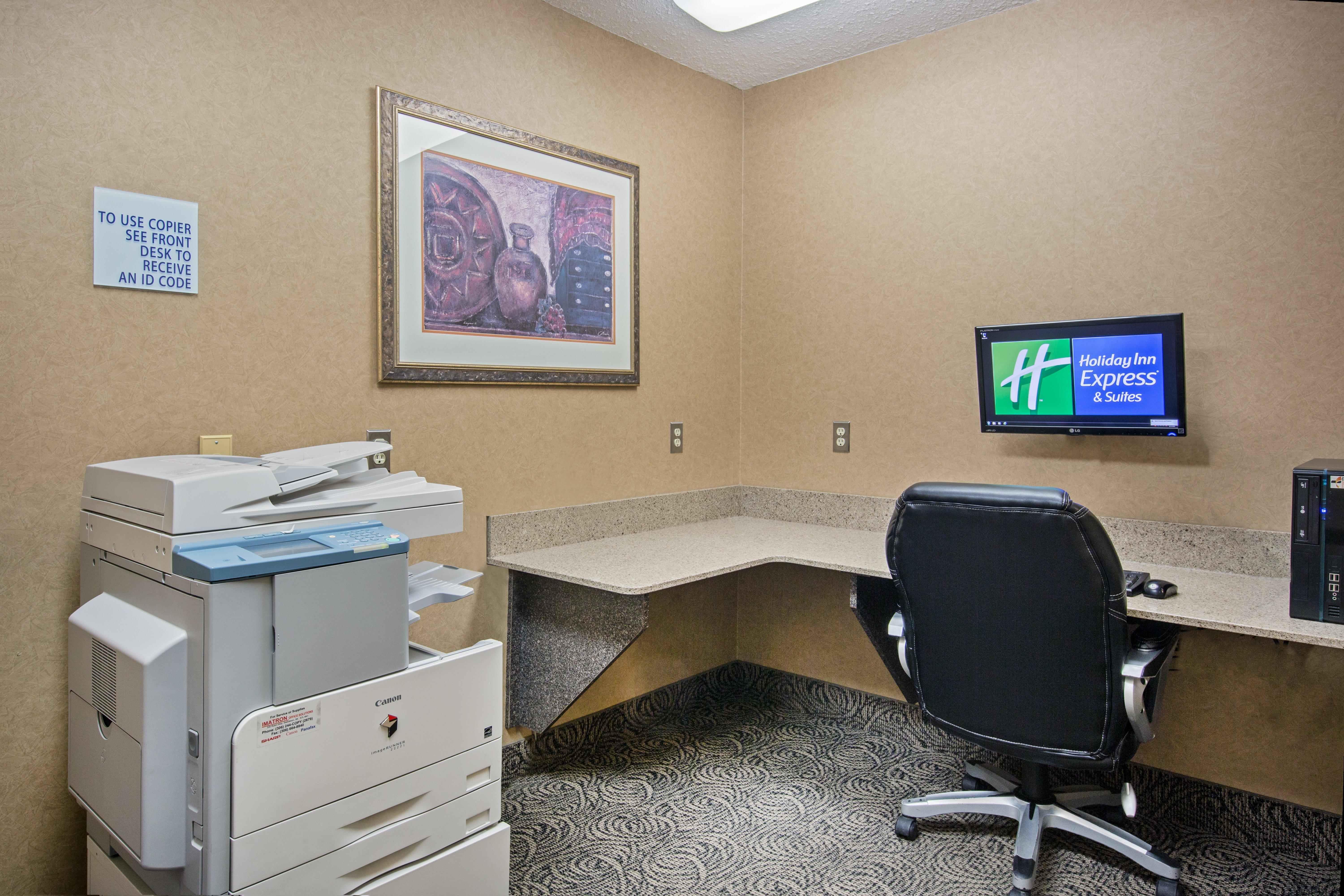 Holiday Inn Express Hotel & Suites Saskatoon By Ihg Eksteriør billede